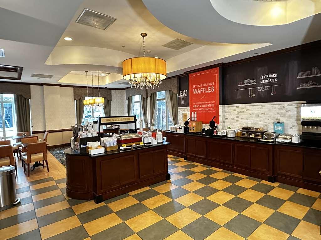 แฮมป์ตันอินน์ อเล็กซานเดรีย-โอลด์ทาวน์/คิงสตรีท เมโทร ร้านอาหาร รูปภาพ